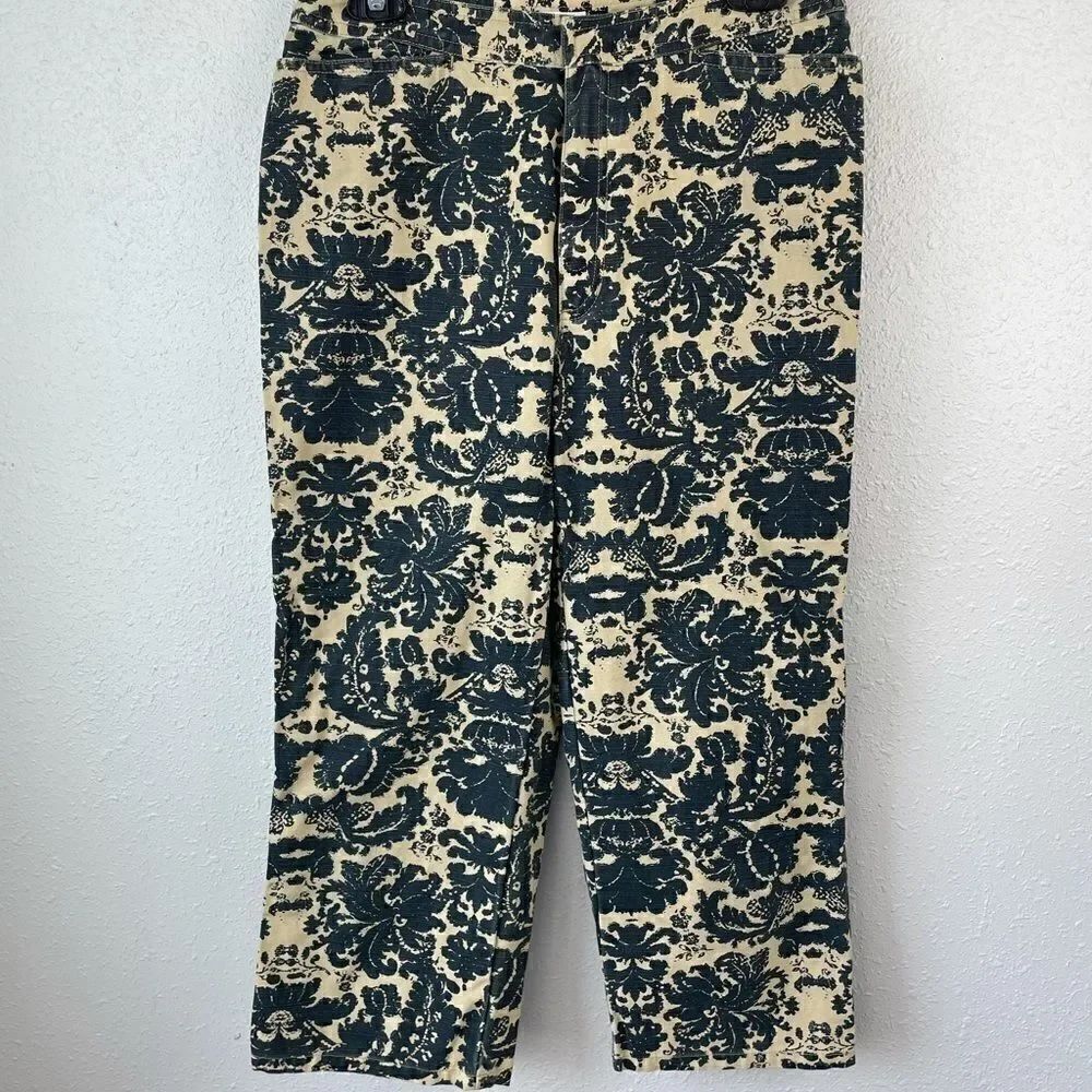 Liz Claiborne Audra Cropped Pants Size 10 EUC